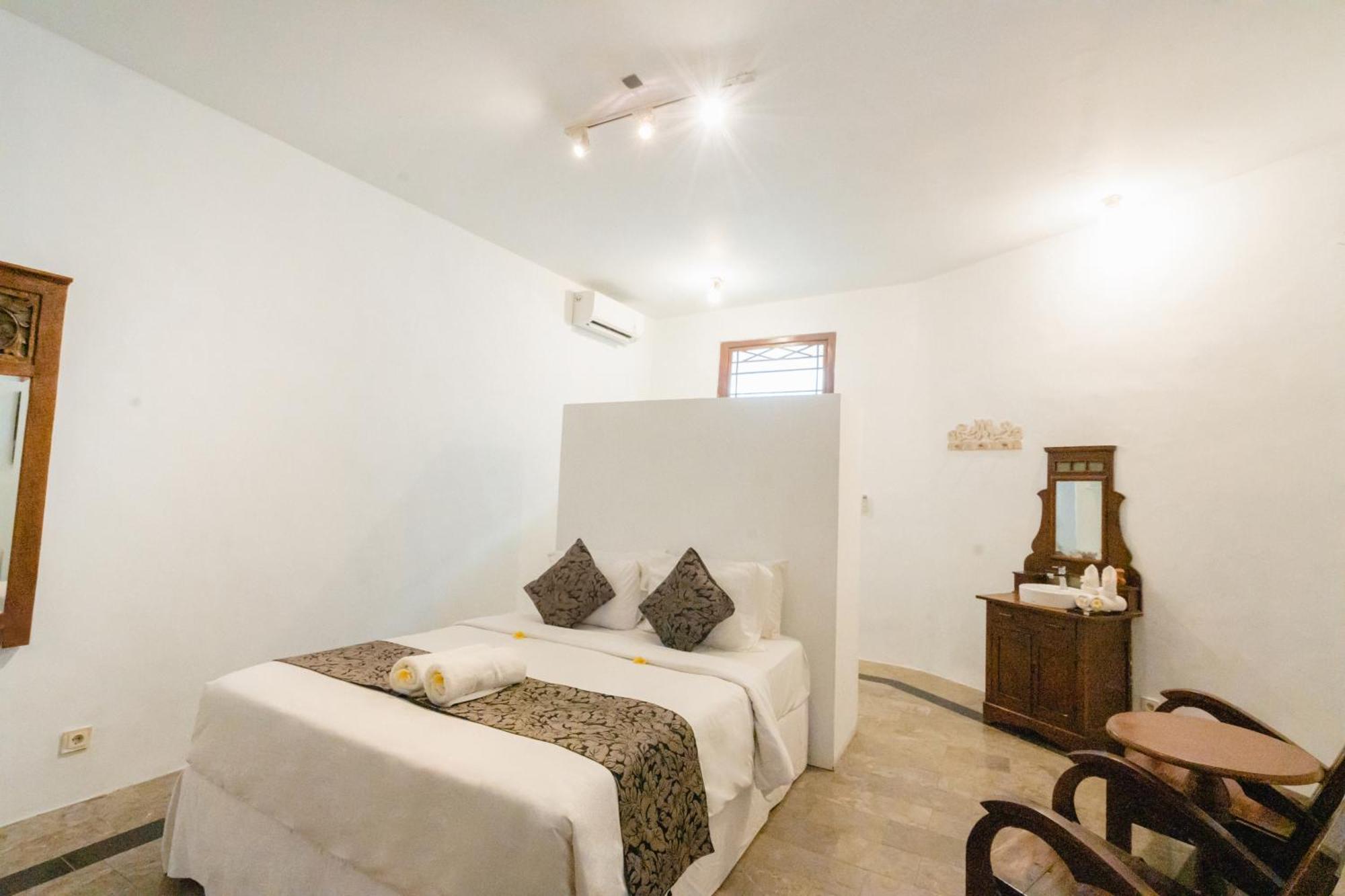 Villa Etnik Seminyak Extérieur photo