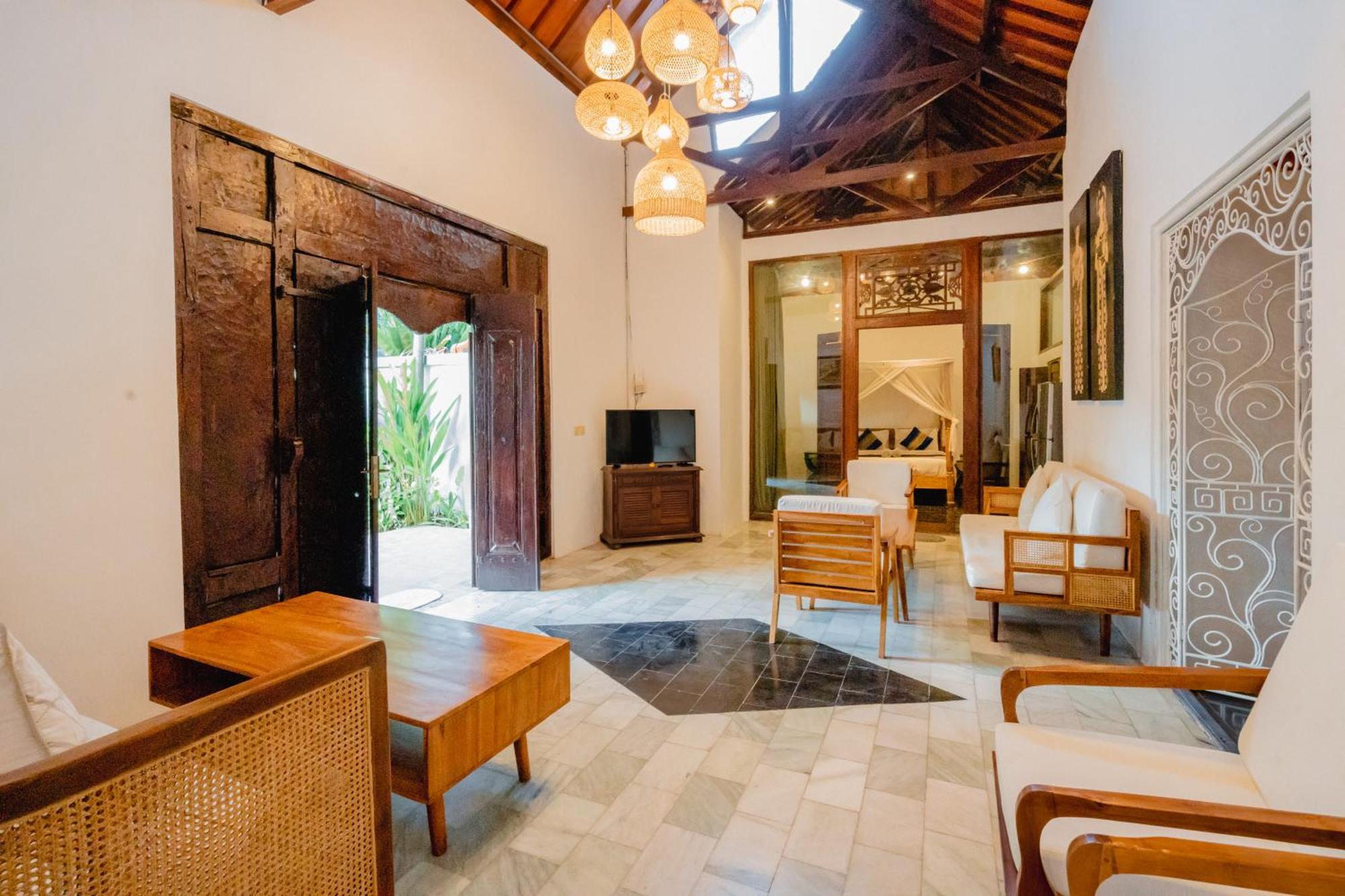 Villa Etnik Seminyak Extérieur photo