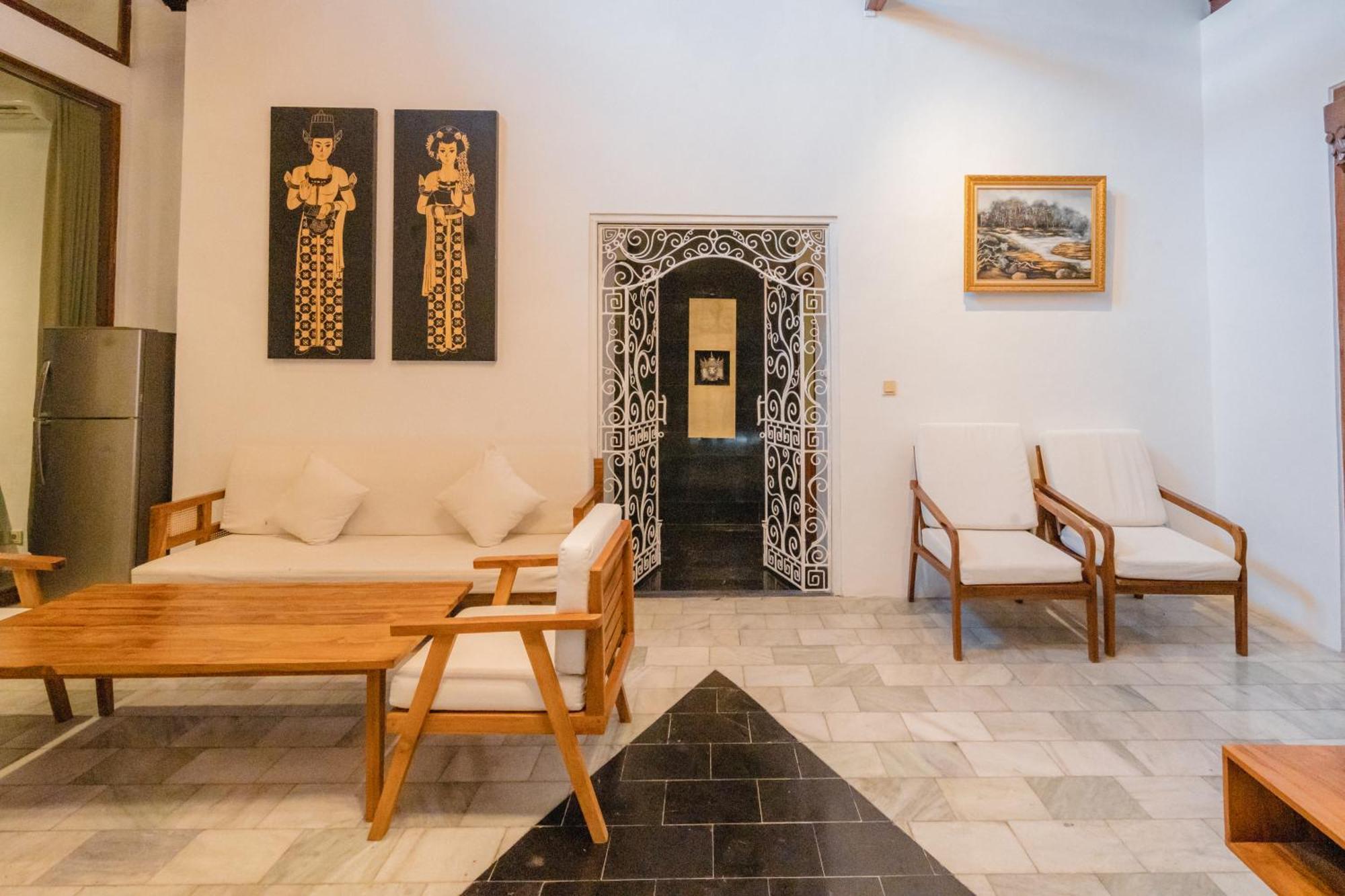 Villa Etnik Seminyak Extérieur photo